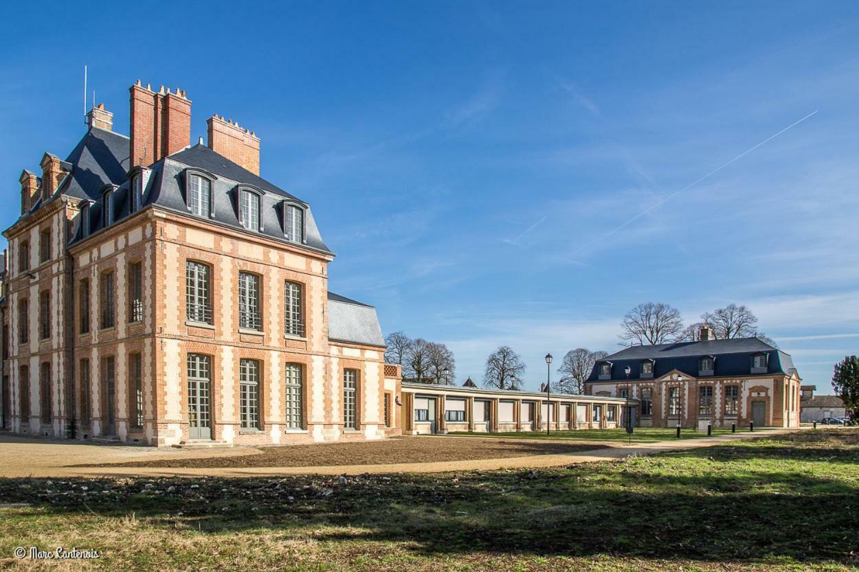 Exceptionnel Chateau Pres De Paris Abondant المظهر الخارجي الصورة